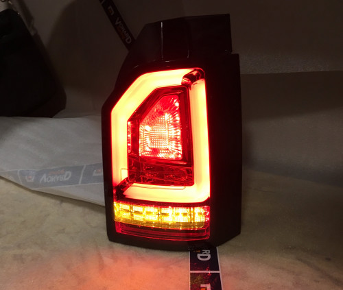 Задние фонари для VW T6 (для авто с LED стопами) 2274598 7E0 945 207 E