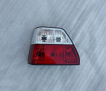 Задние фонари на VW Golf 2 83-92 красно-белые RV06 / 80036 / 2211395 