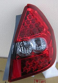 Фонари задние внешние с диодами ПРОЗРАЧ красный хаузинг-тонированный HONDA JAZZ/FIT 01-08 HDJAZ01-742RT-N 